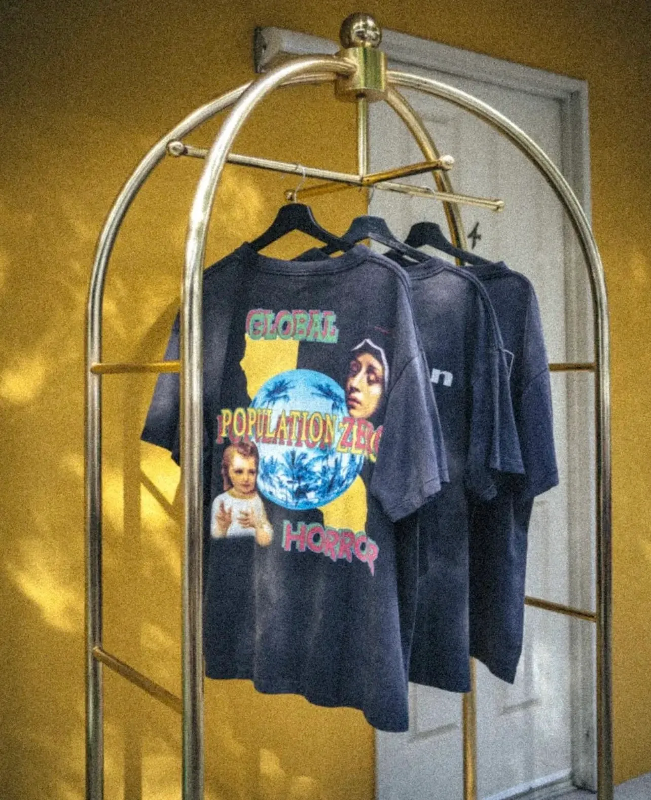 SAINT MICHAEL SS TEE/ON EARTH/BLK Jesus, Mary, Holy Infant Earth TEE Ready-to-wear Assut special piece dyeing, washed and distressed Vintage process, front and rear super complex super large printing, top purchasing agent technology